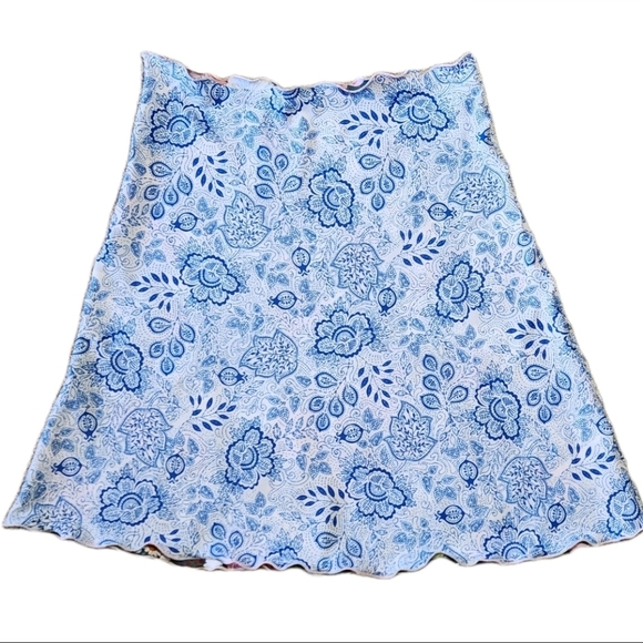 Haystacks Reversible Floral Bias Skirt | Blue Toile & Green Garden Print | Small - Picture 7 of 8